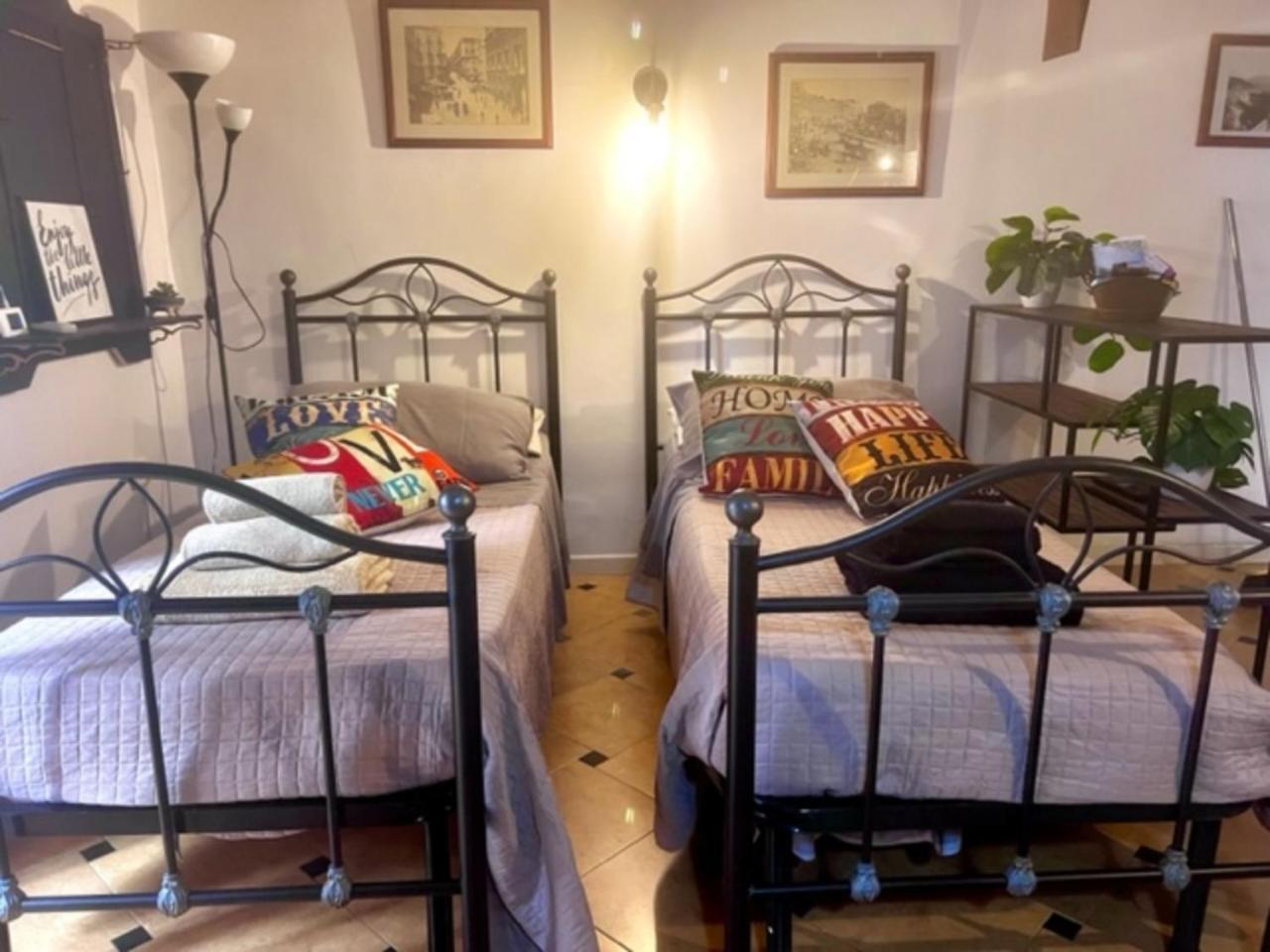 Bella Mbriana Rooms 那不勒斯 外观 照片
